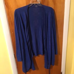 NWT never worn Reebok tie wrap jacket/cover